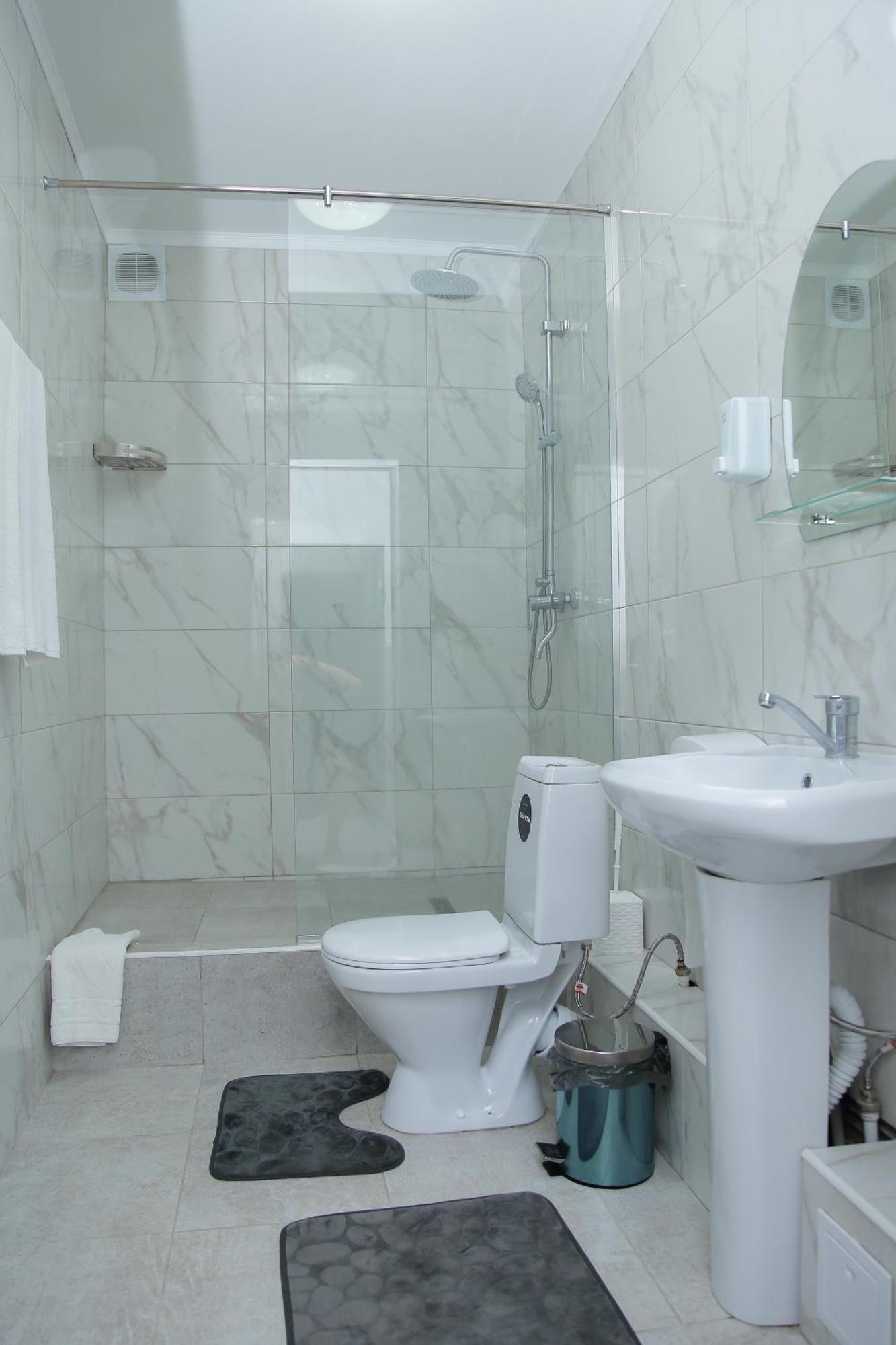 Hotel Fresh Aktobe Bagian luar foto